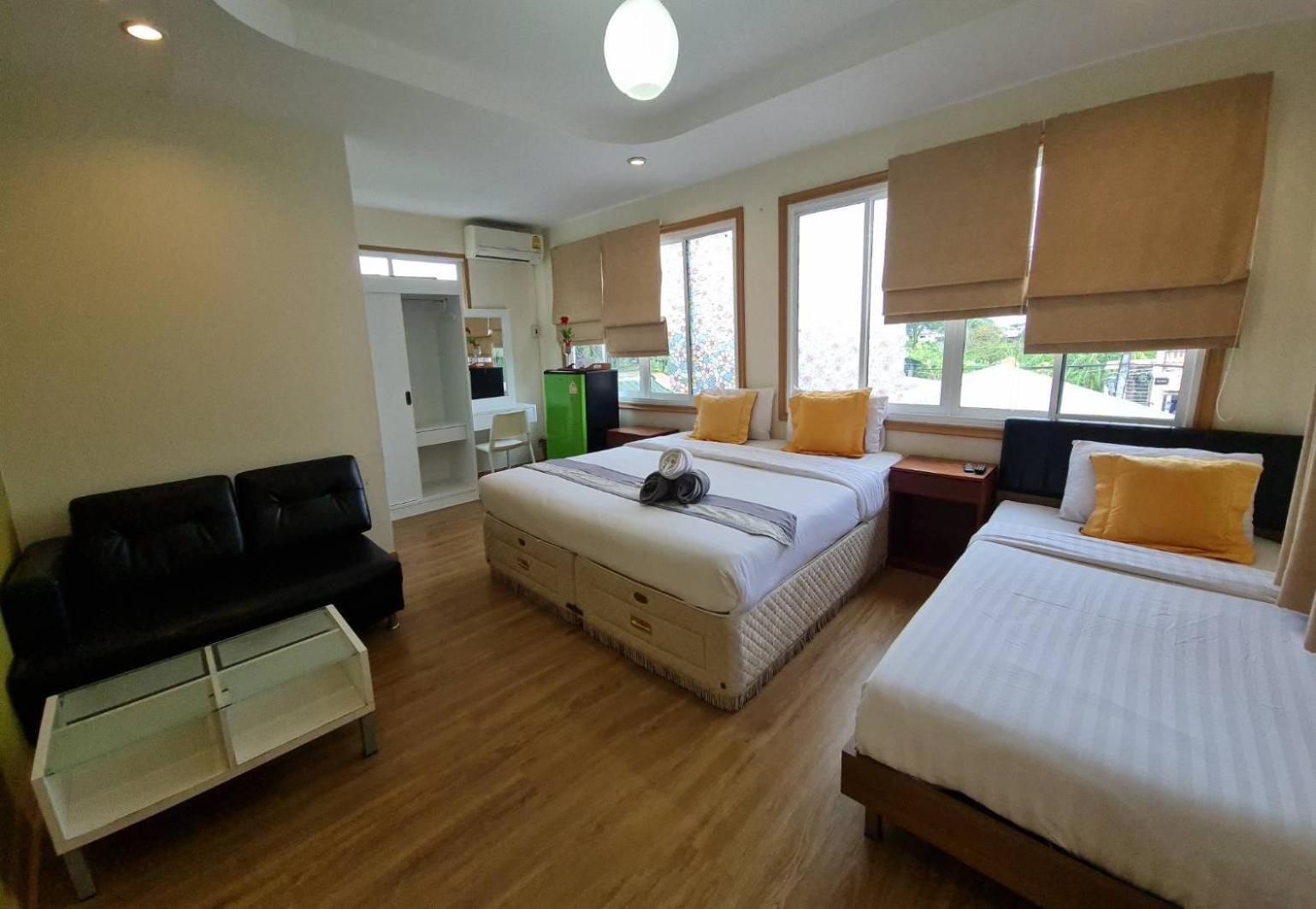 88 Backpackers Hua Hin Hotel Exterior photo