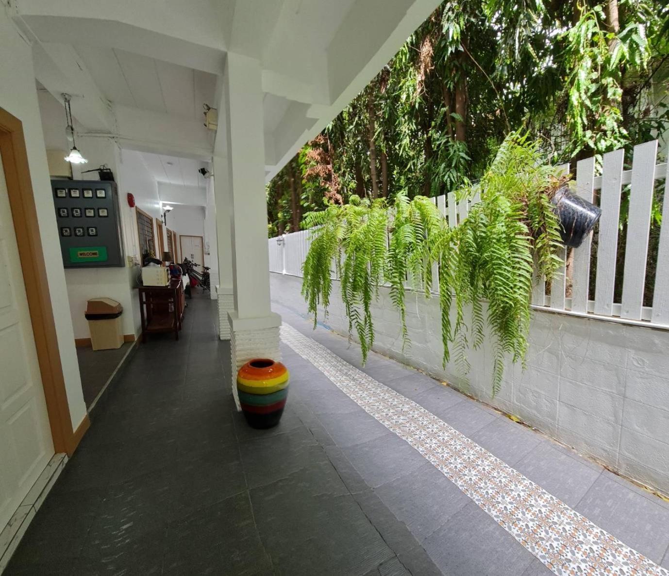 88 Backpackers Hua Hin Hotel Exterior photo