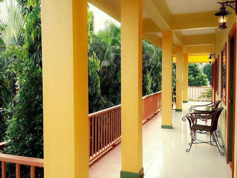 88 Backpackers Hua Hin Hotel Exterior photo