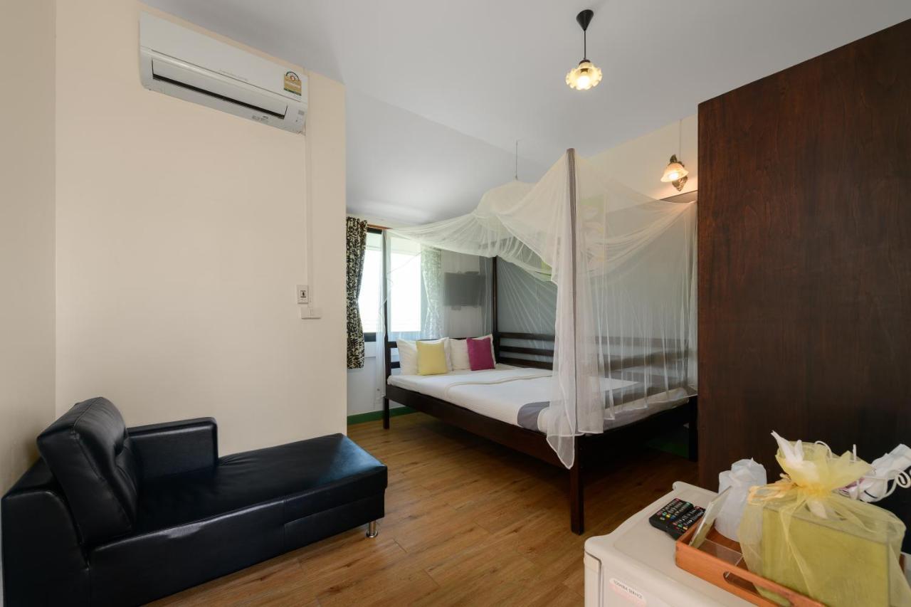 88 Backpackers Hua Hin Hotel Exterior photo